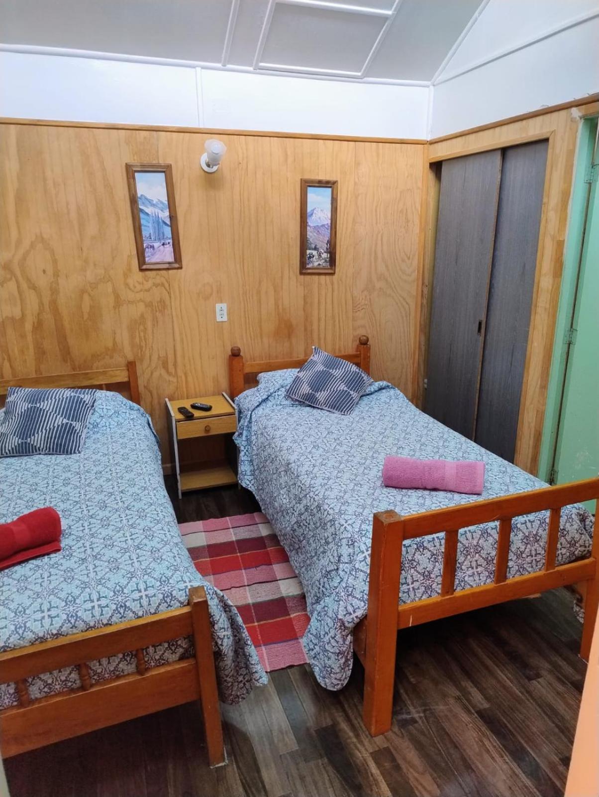 Hostal Y Residencial El Mundial Puerto Natales Esterno foto