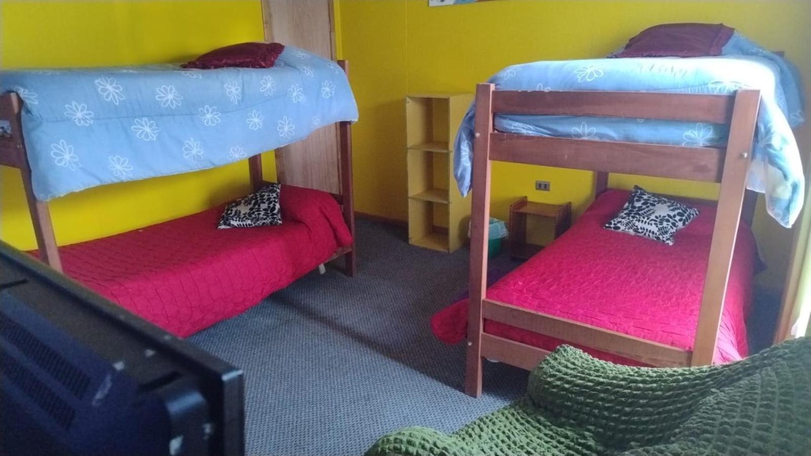 Hostal Y Residencial El Mundial Puerto Natales Esterno foto